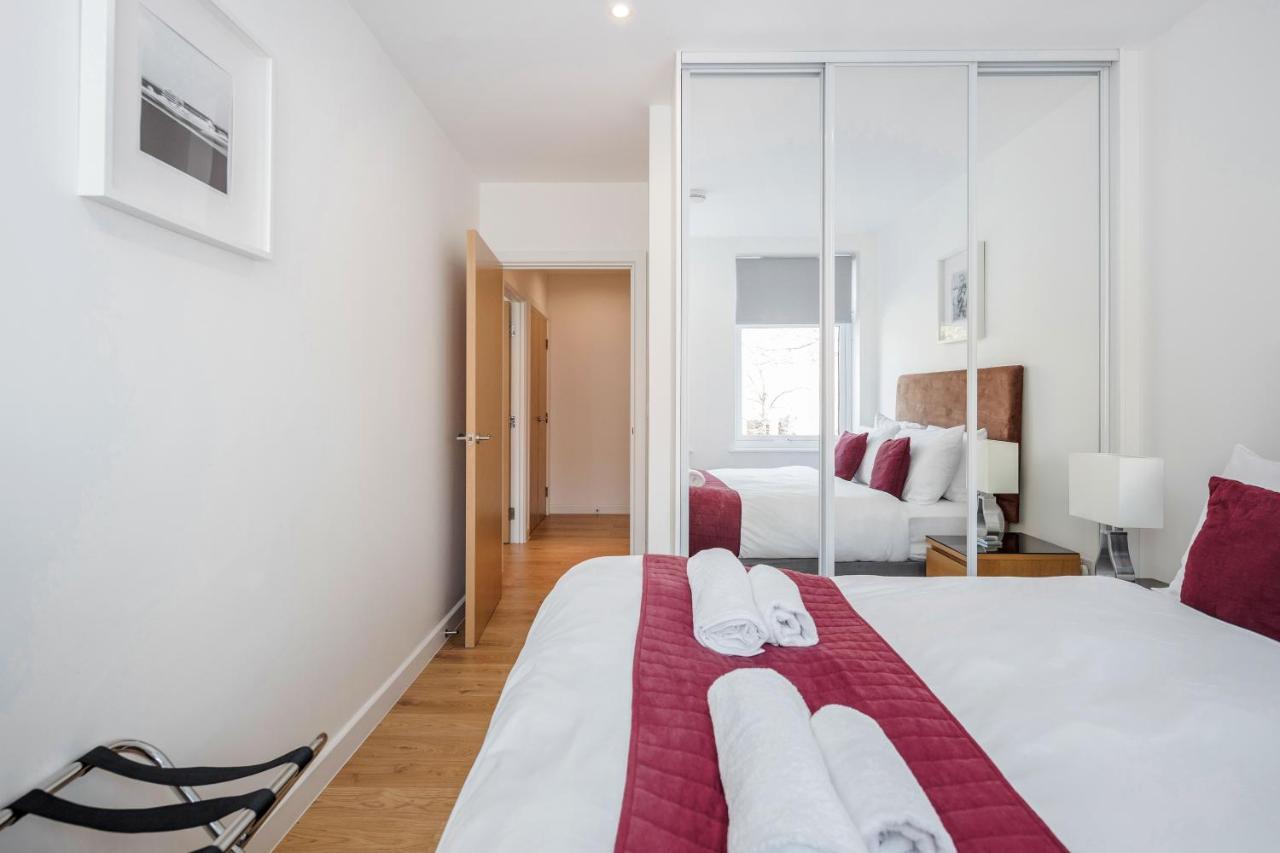 Roomspace Serviced Apartments - Swan House Leatherhead Exterior foto